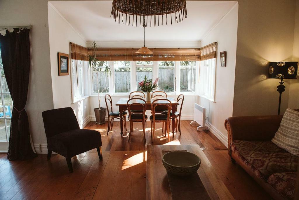 Bow Street Apartments & Cottage Raglan Kültér fotó
